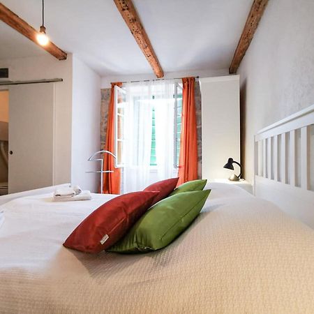 Val Comeza Hotel Komiža Buitenkant foto