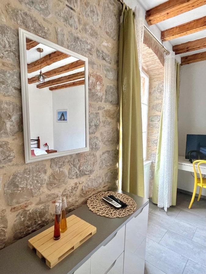 Val Comeza Hotel Komiža Buitenkant foto