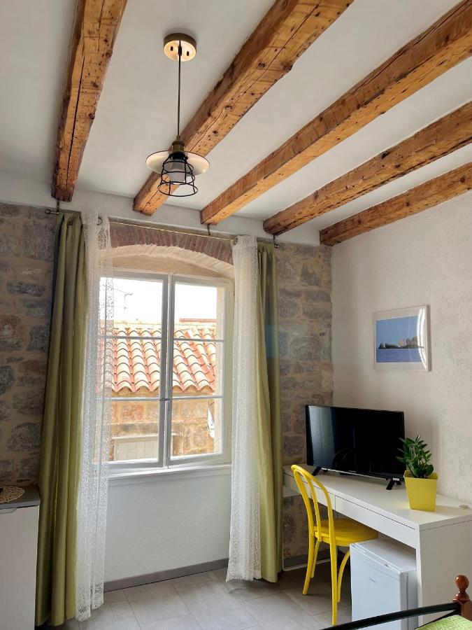 Val Comeza Hotel Komiža Buitenkant foto