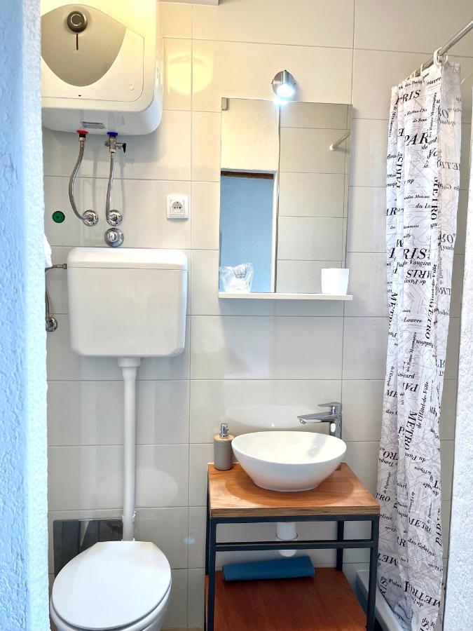Val Comeza Hotel Komiža Buitenkant foto