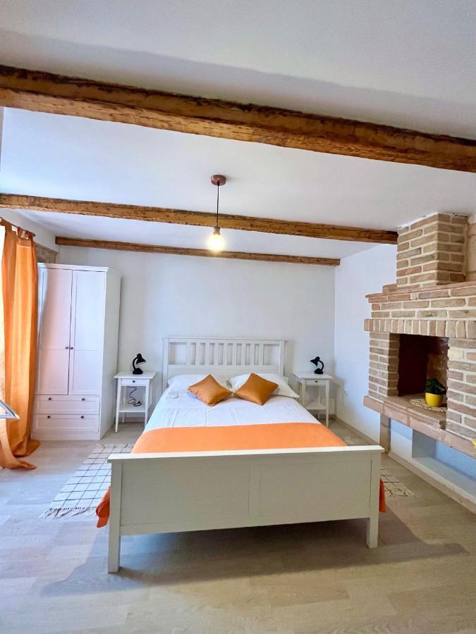 Val Comeza Hotel Komiža Buitenkant foto