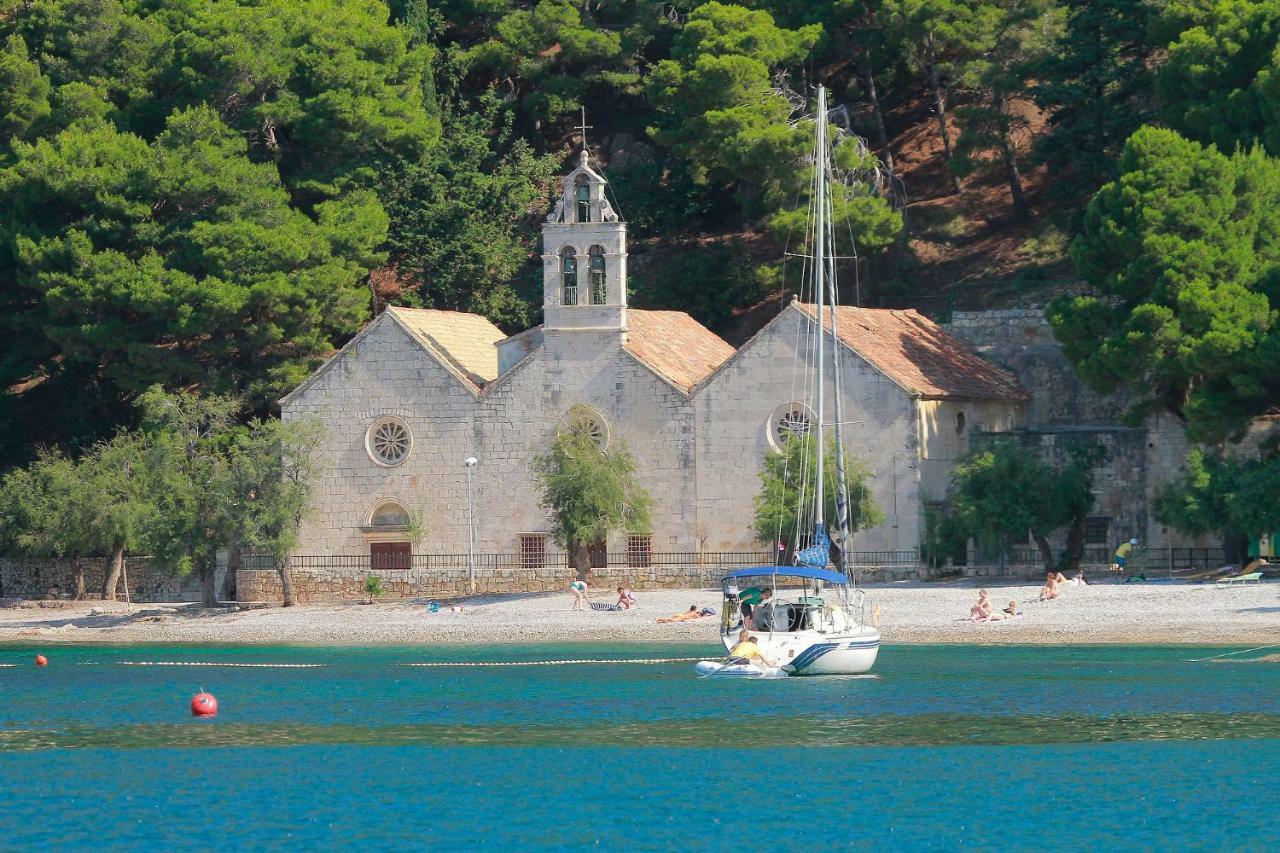 Val Comeza Hotel Komiža Buitenkant foto