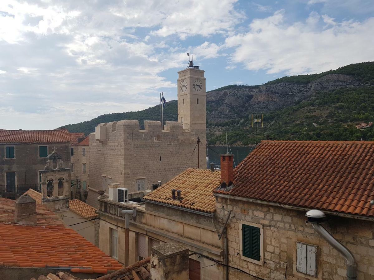 Val Comeza Hotel Komiža Buitenkant foto